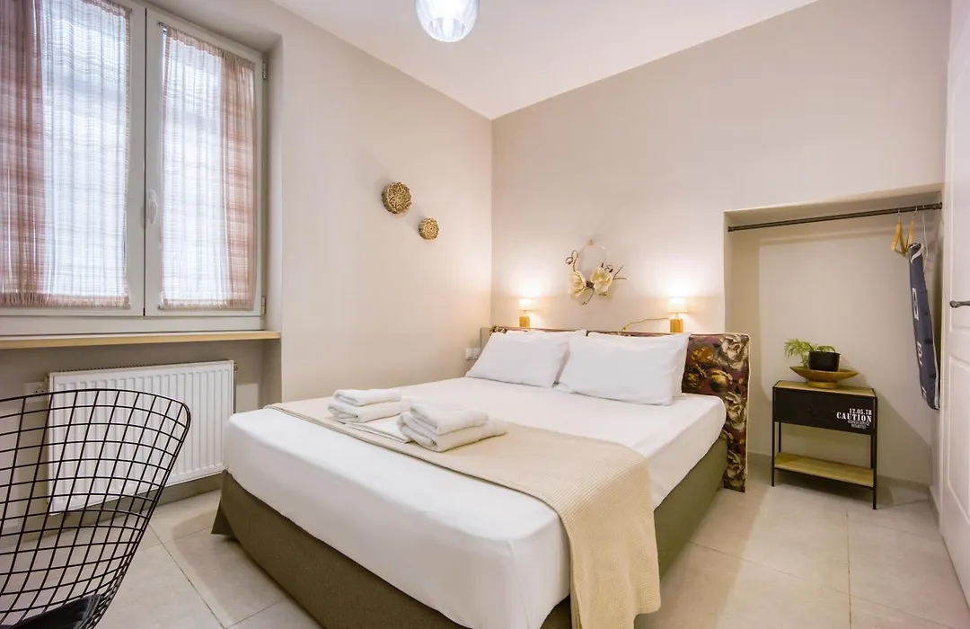 Pagrati/Hilton Area, Bentzi-1